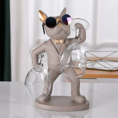 Keep your glasses secure with the best Bulldog Glass Holder in grey. Made of durable resin, 16×13×20cm. A fun and functional piece! Shop now at My Kleine Winkel!