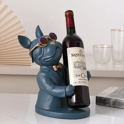 Showcase your wine with the best Bulldog Wine Holder in blue. Made of durable resin, 22×16×27cm. A unique and elegant piece! Shop now at My Kleine Winkel!